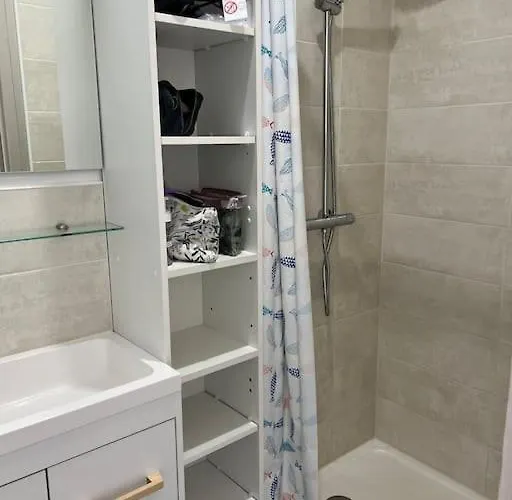 Le Carrousel - Vue - à 10 M - Clim - Wifi