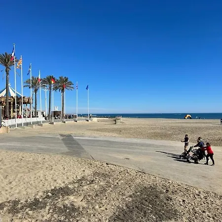 Le Carrousel - Vue - A 10 M - Clim - Wifi カネ